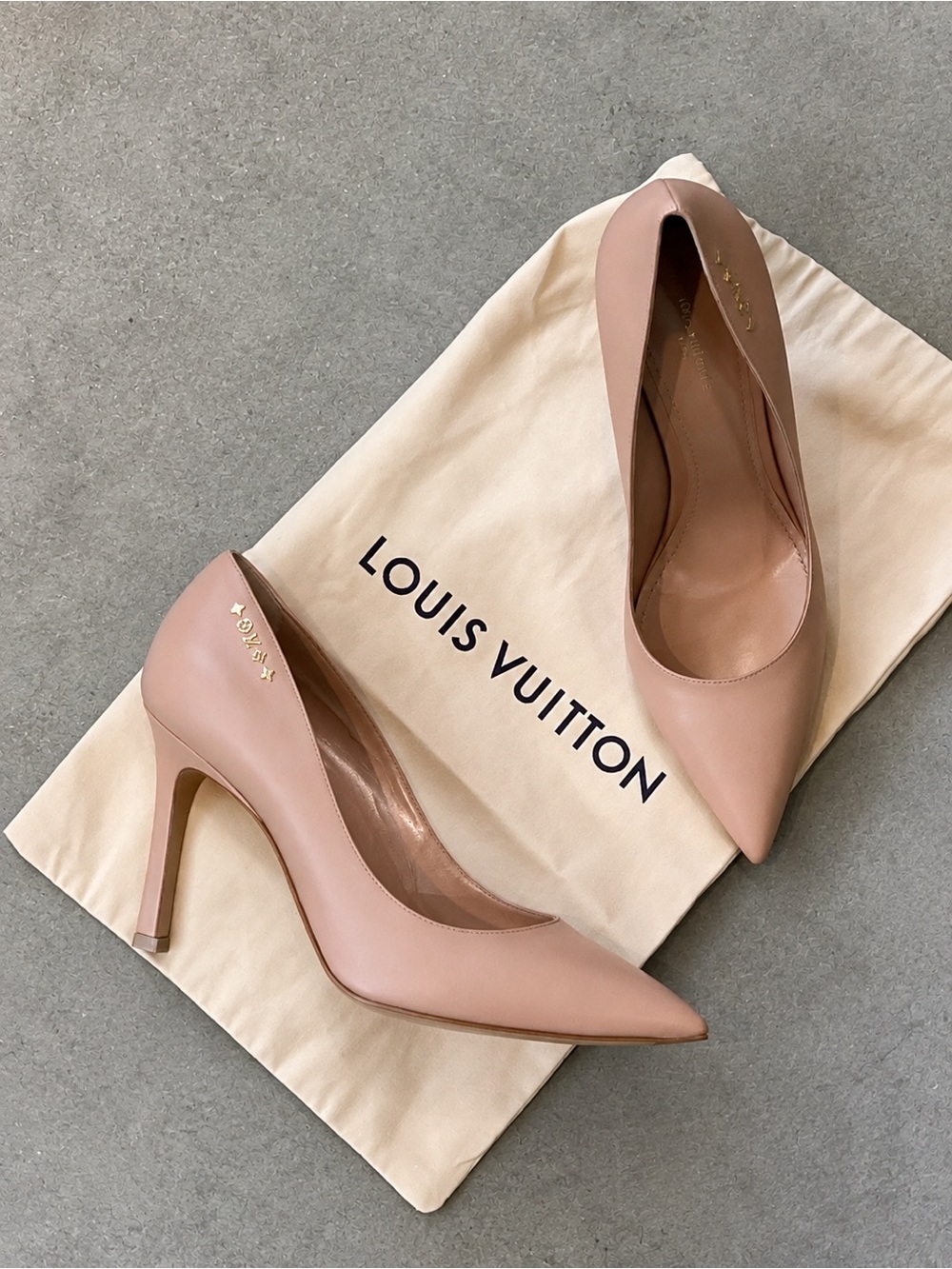 Louis Vuitton Blush Nude Pointed-Toe Leather Pumps